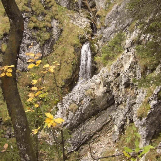 Die nächste Herausforderung ist, bis zur Brücke hinauf zu kommen.