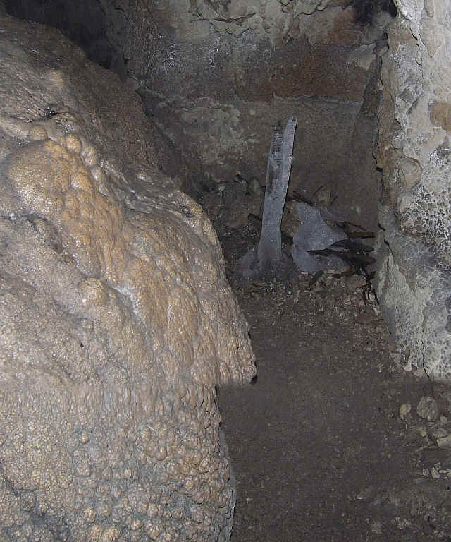 Im Mai 2006 in der Höhle noch Eiszapfen