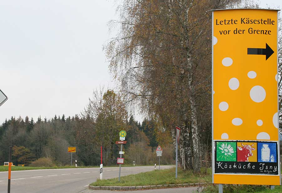 Letzte Käsestelle vor der Grenze zu Bayern - Isny (BW) im November 2006