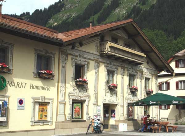 Holzgau- Ortsmitte Kaufmarkt