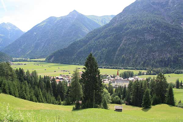 Dorf Holzgau