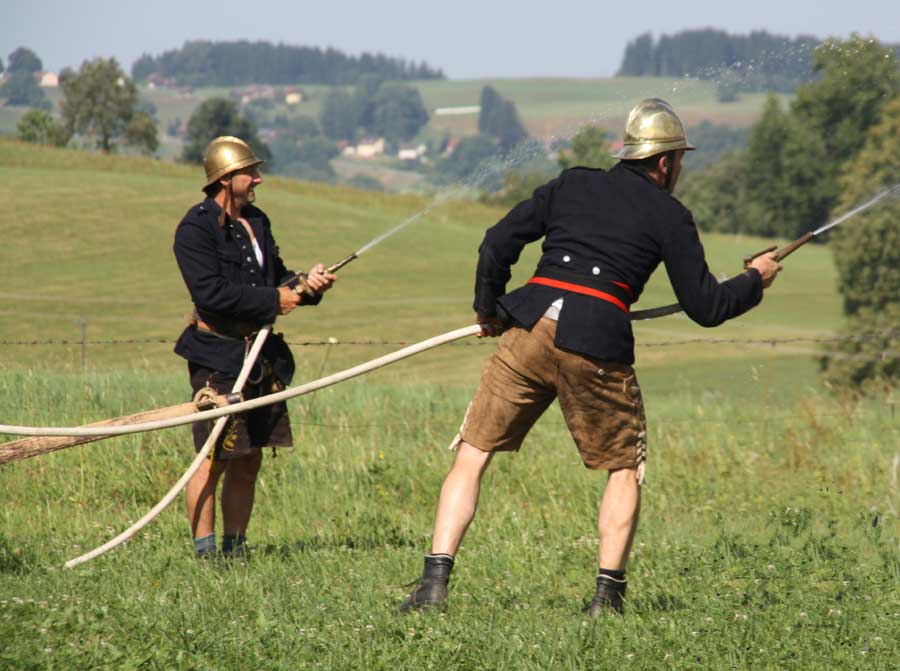 FFW Schönau - historische Übung 2013